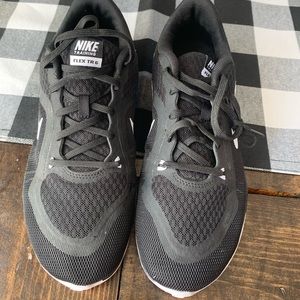 Women’s Nike’s flex size 7.5